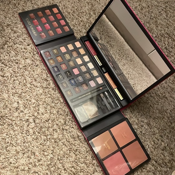 Estée Lauder Color Portfolio - Picture 5 of 7